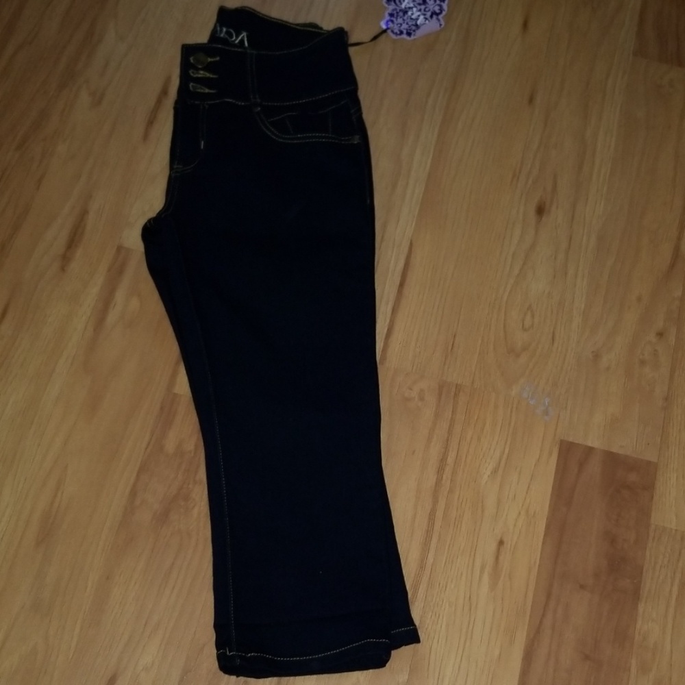 Jeans - Picture 3 of 4